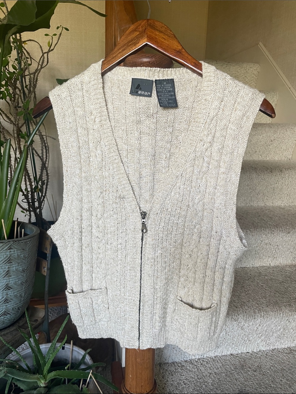 Lizwear Vintage Cream Zip-Front Knit Sweater Vest